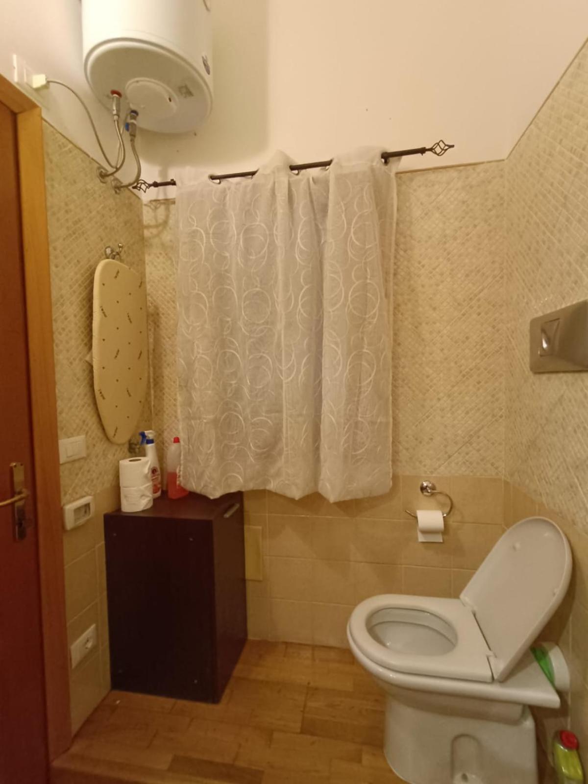 Castello Camera Privata, Nell'Appartamento Condiviso Cagliari Exteriör bild